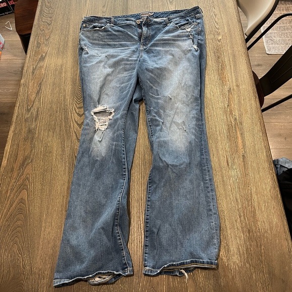 Torrid Mid Rise Slim Boot Cut Jeans Distressed Vintage Stretch Blue Size 24T - Picture 1 of 11